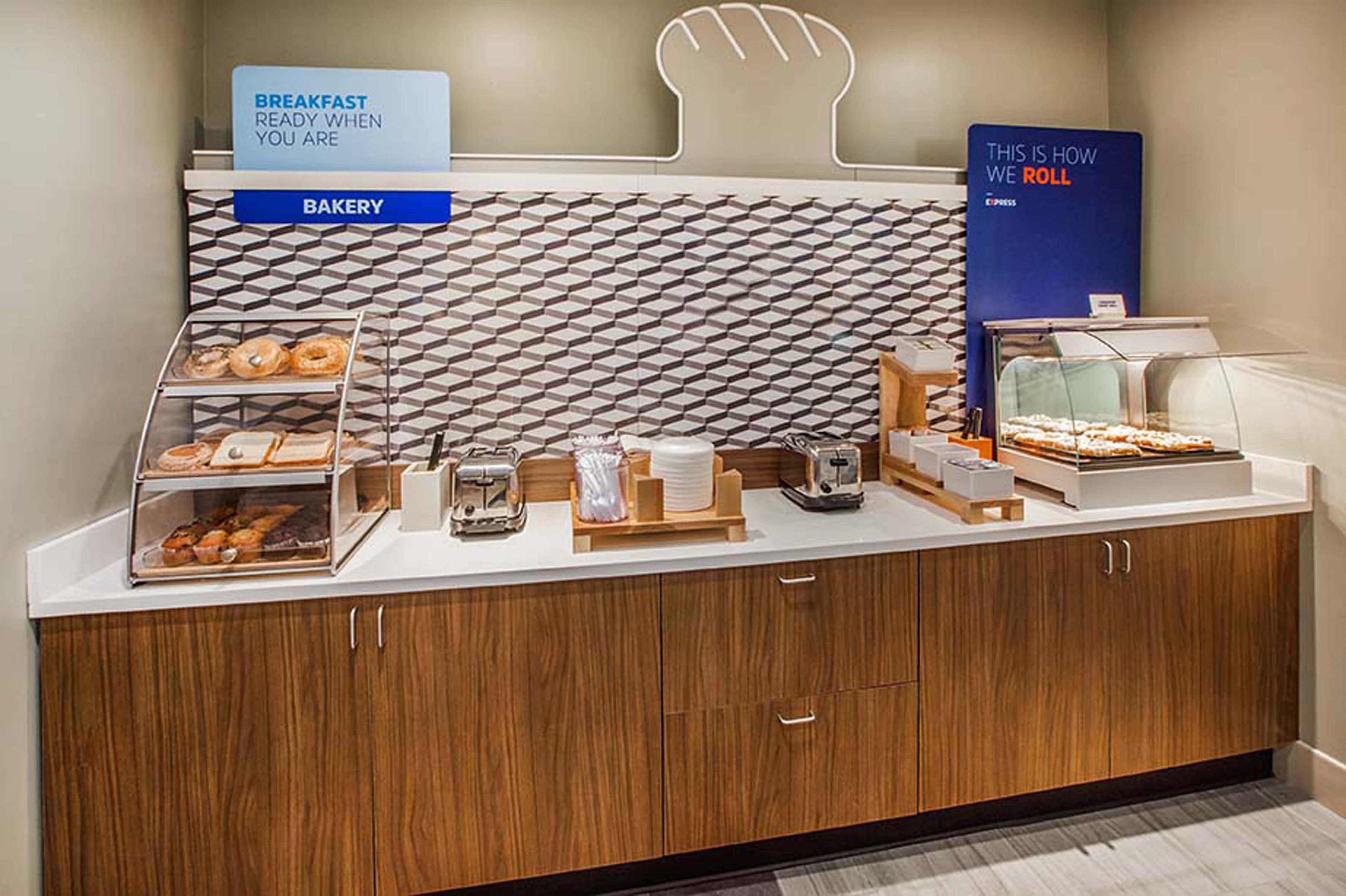 Holiday Express And Dfw-grapevine By Ihg Hotel Grapevine