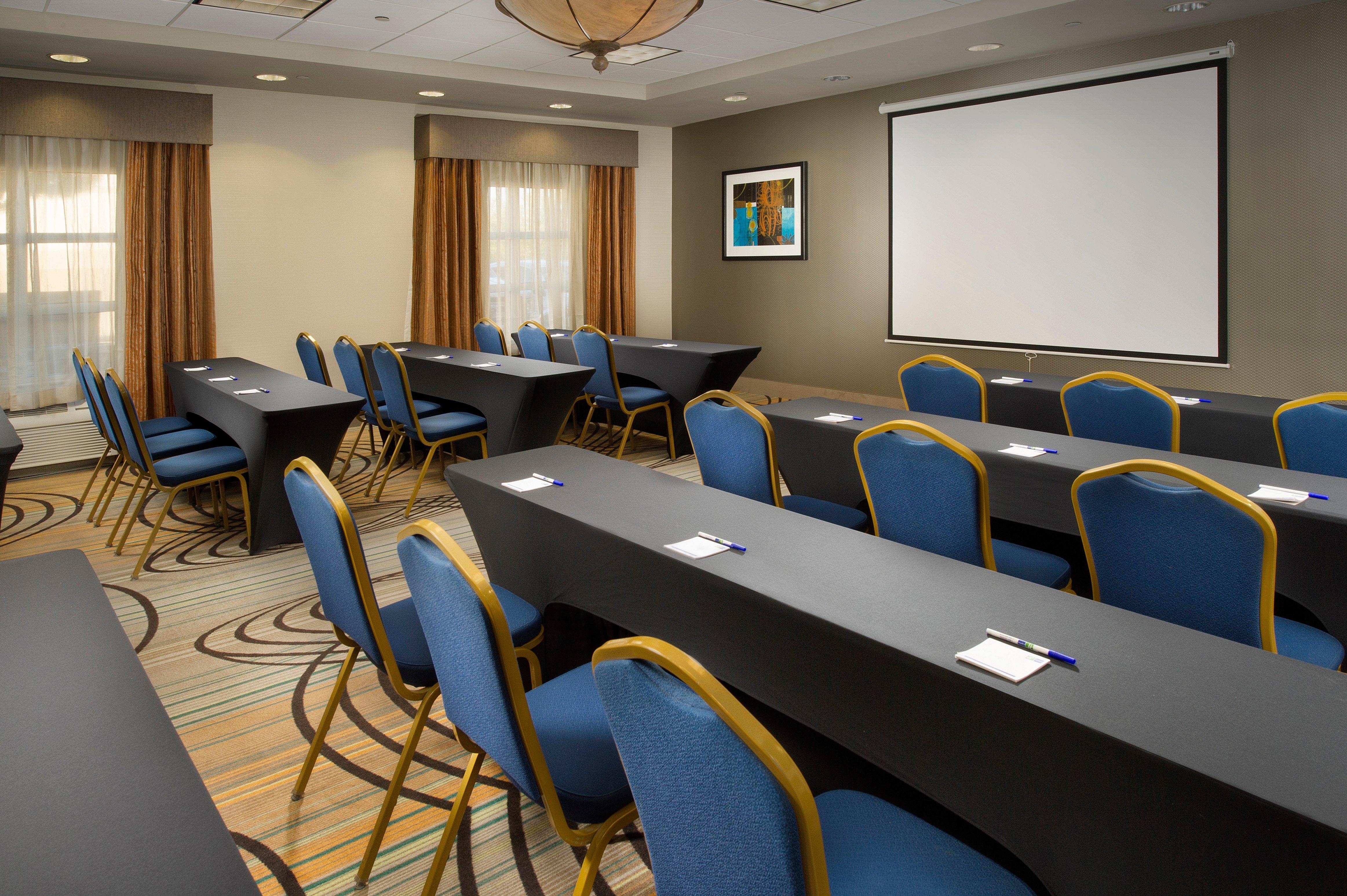 Hotel Holiday Express And Dfw-grapevine By Ihg 3*