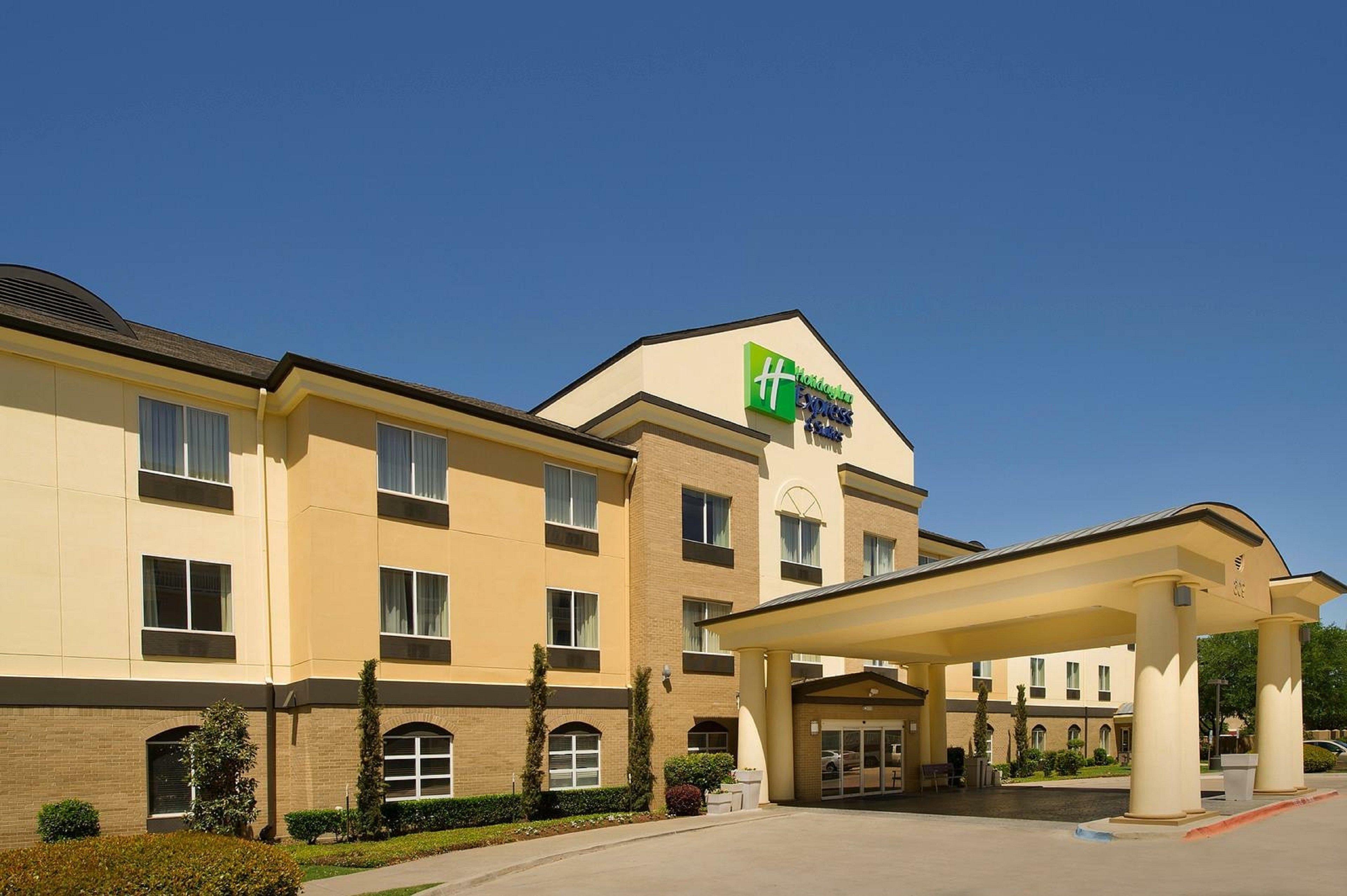 Holiday Express And Dfw-grapevine By Ihg Grapevine